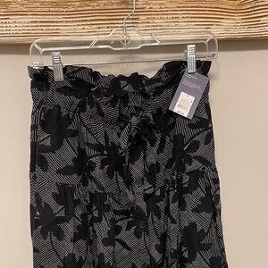 Black & White Patterned Skirt, Size Small